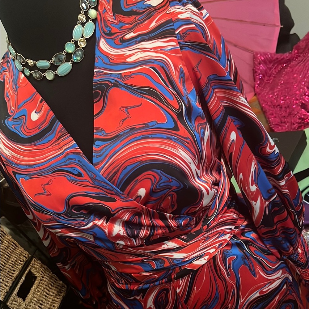 Elegant Multicolor Swirl Dress - Picture 3 of 10